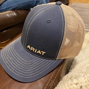 Ariat hat!